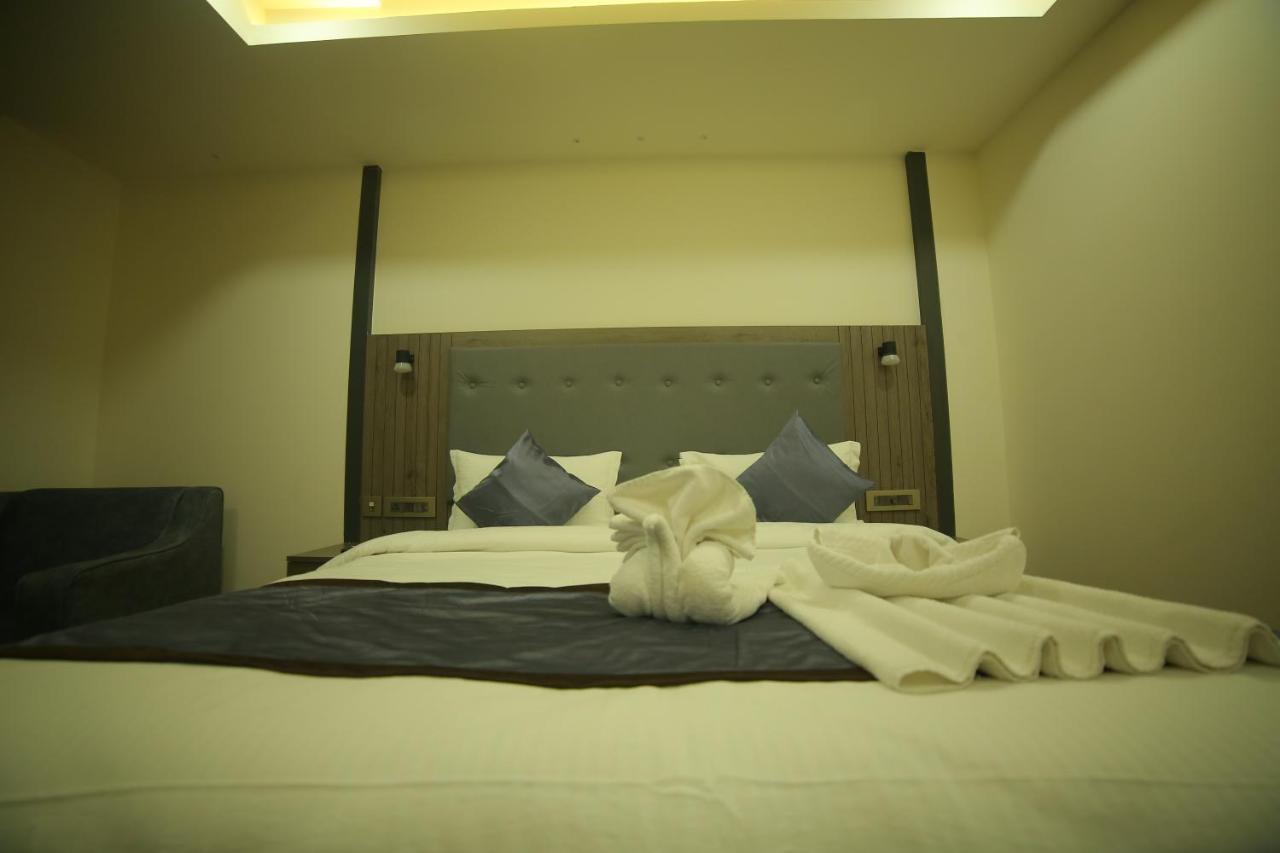 Hotel Sree Fortune Grand, Tadepalli Tadepalle Exterior foto