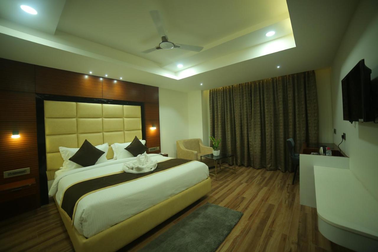 Hotel Sree Fortune Grand, Tadepalli Tadepalle Exterior foto