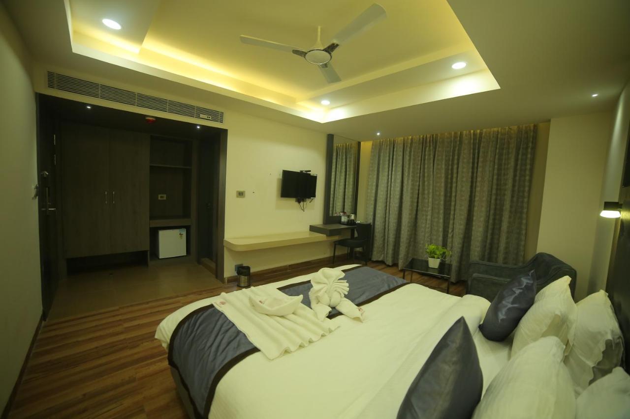Hotel Sree Fortune Grand, Tadepalli Tadepalle Exterior foto