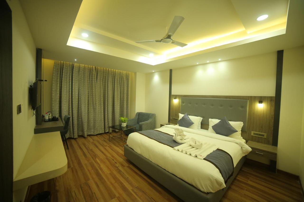 Hotel Sree Fortune Grand, Tadepalli Tadepalle Exterior foto