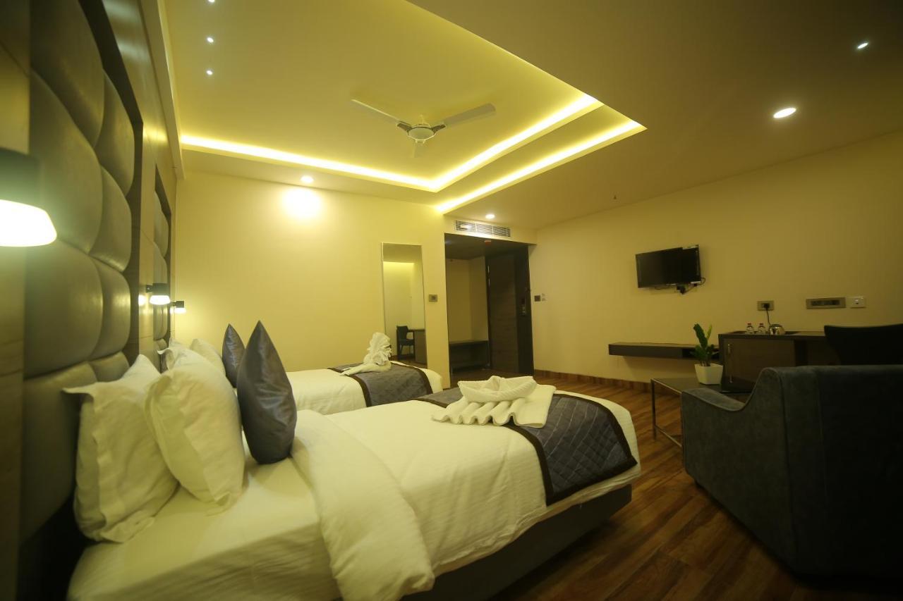 Hotel Sree Fortune Grand, Tadepalli Tadepalle Exterior foto