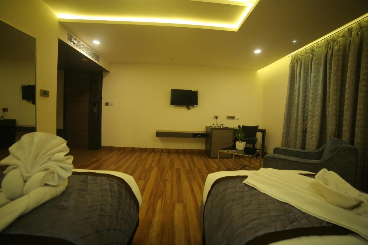 Hotel Sree Fortune Grand, Tadepalli Tadepalle Exterior foto