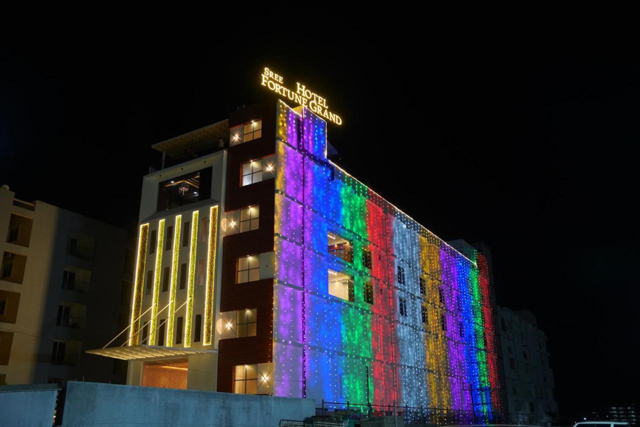 Hotel Sree Fortune Grand, Tadepalli Tadepalle Exterior foto